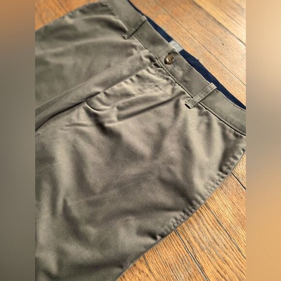 GAP Classic Khakis Straight Fit Brown Flat Front Chinos sz 34x30 - Picture 2 of 8